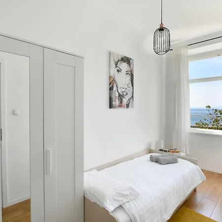Apartment Sea Sun View